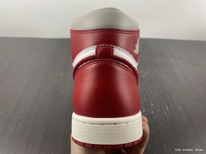 Reps LUCY Newstalgia OG DJ4891-061 (W) Chenille Jordan High 1 0704